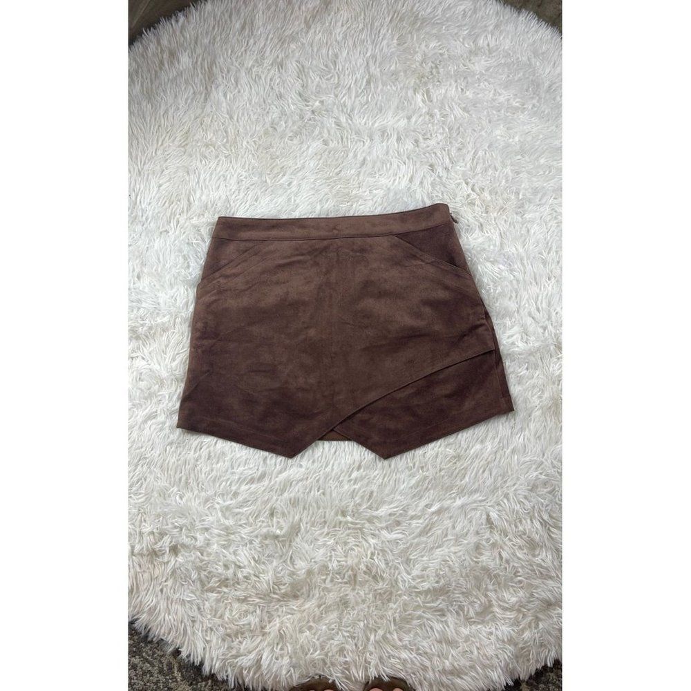 bcbgmaxazria suede look skirt Sz 6